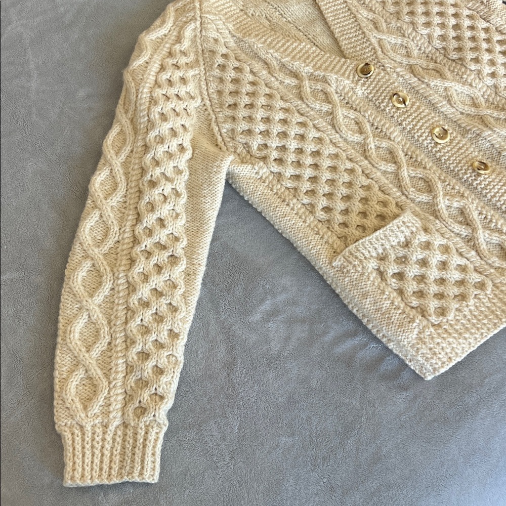 Brian Lees Textiles pure new wool made in Scotland cream cardigan sweater - Picture 4 of 7